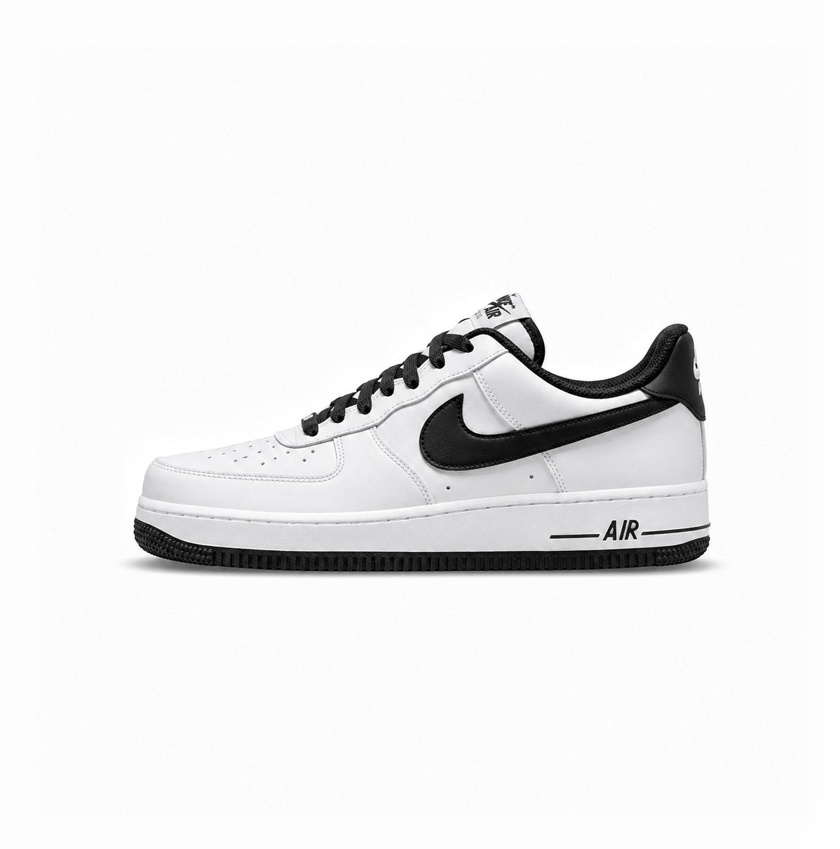 NIKE AIRFORCE 1