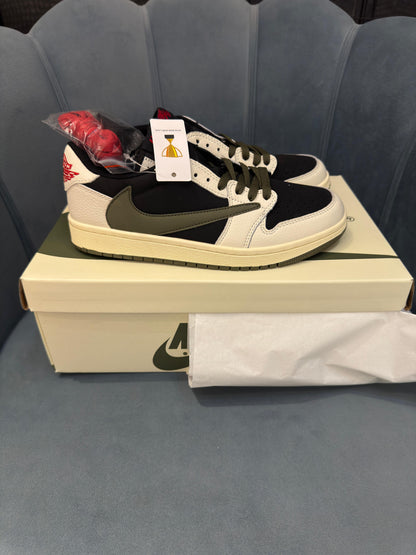 NIKE AIR JORDAN TRAVIS SCOTT NOIRE