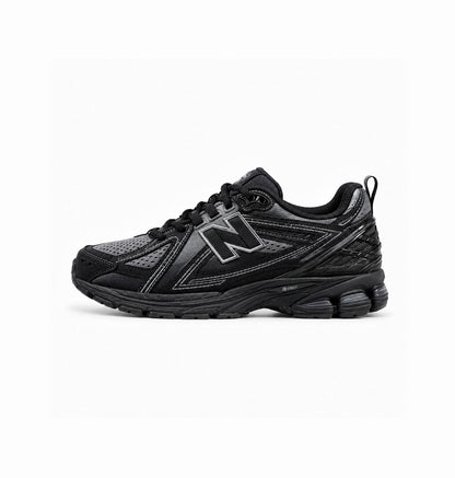NEW BALANCE 1960E BLACK AND SILVER COLOURWAY