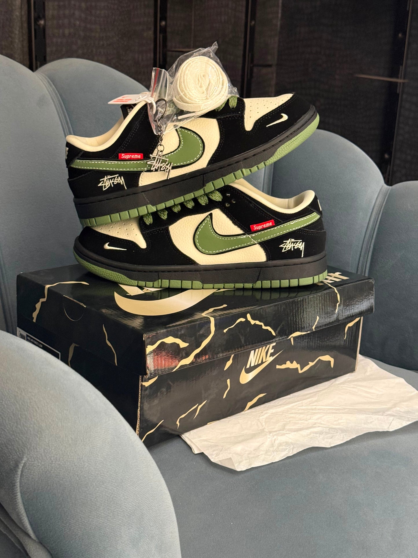NIKE SB CUSTOM STUSSY GREEN WHITE