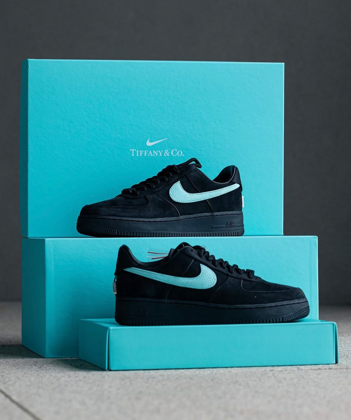 NIKE AIRFORCE 1 LOW TIFFANY &CO SEMI UA