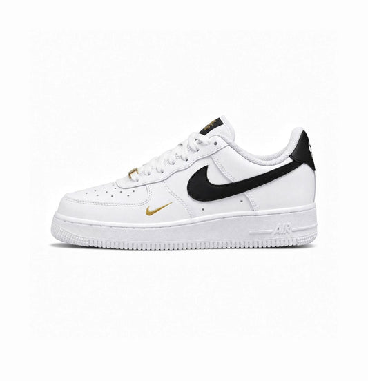 NIKE AIRFORCE 1LOW 07 ESSENTIAL WHITE BLACK GOLD MINI SWOOSH