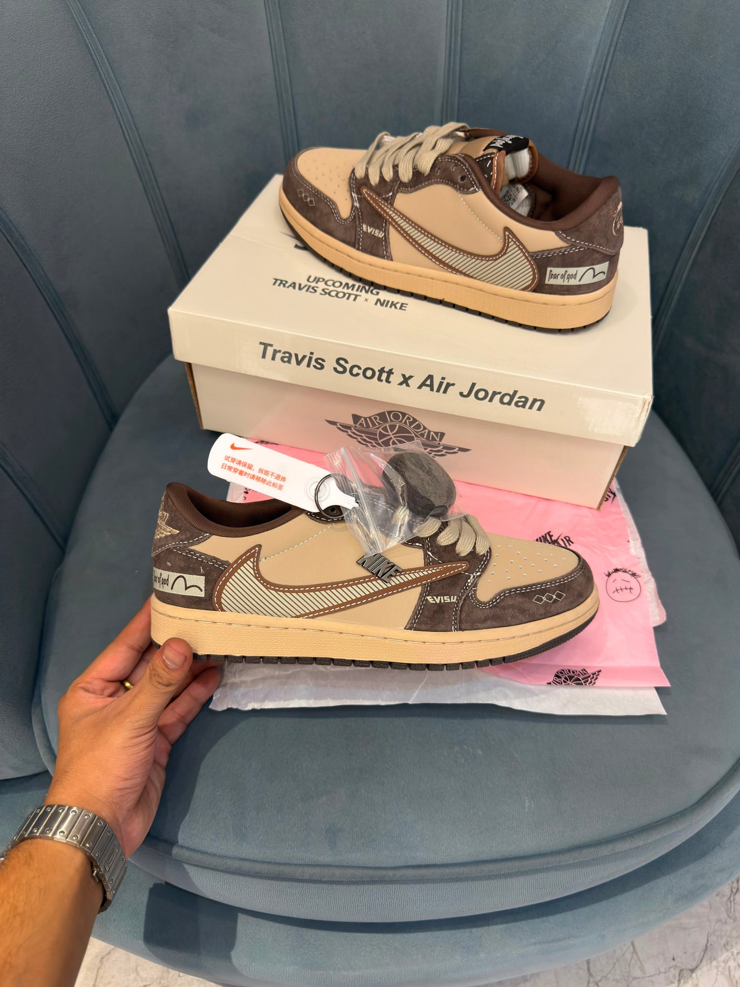 AIR JORDANS TRAVIS SCOTT X FEAR OF GOAD