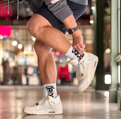 NIKE AIR JORDAN 4 RETRO METALLIC GOLD