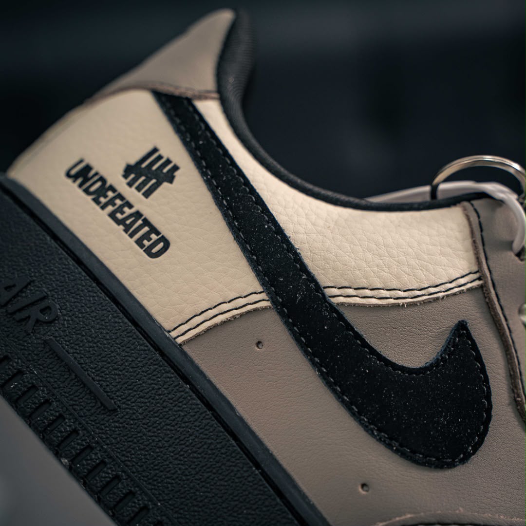 NIKE AIR FORCE ONE 07 UNDEFEATED