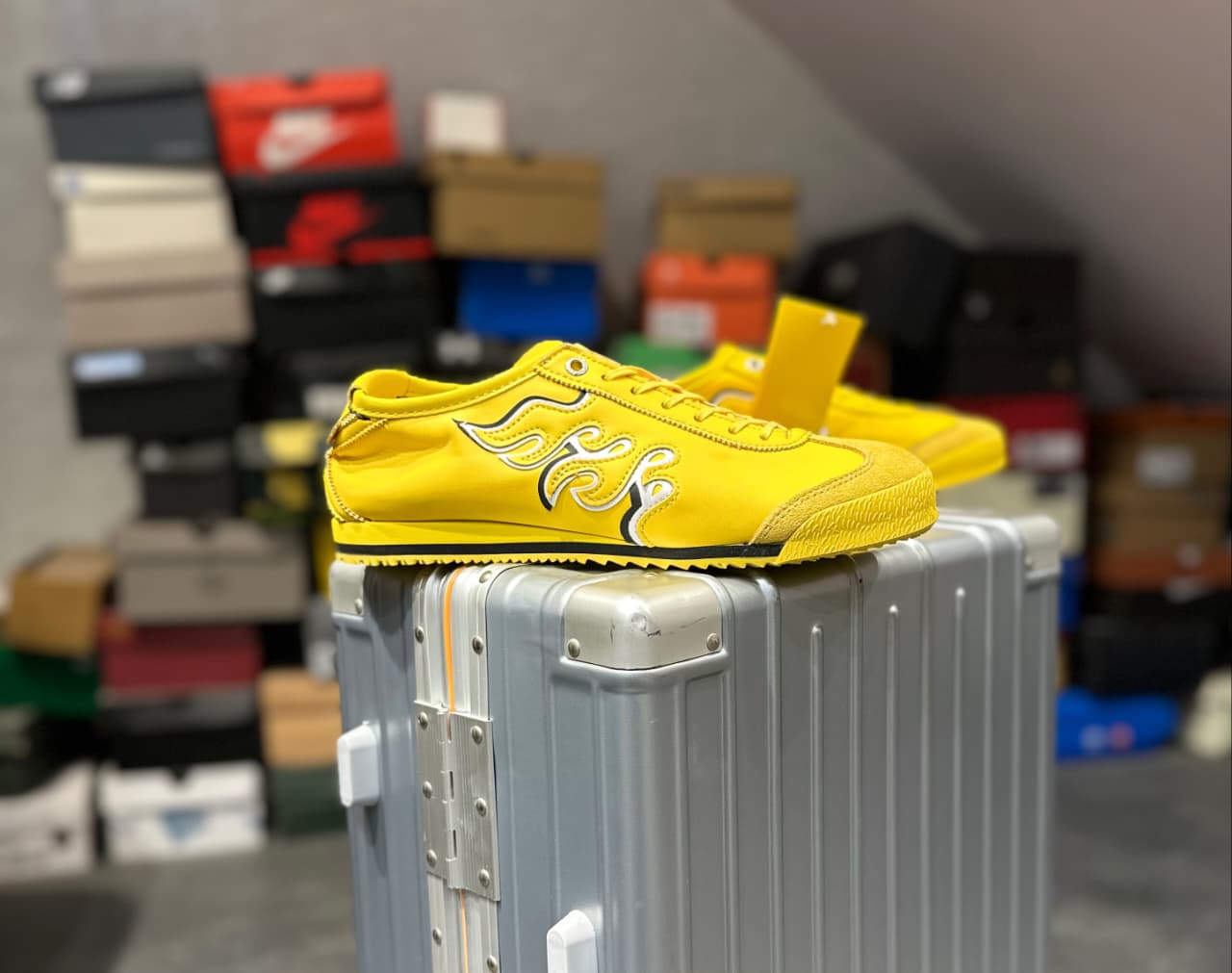 ONITSUKA TIGER SNEAKERS SD FIRE YELLOW