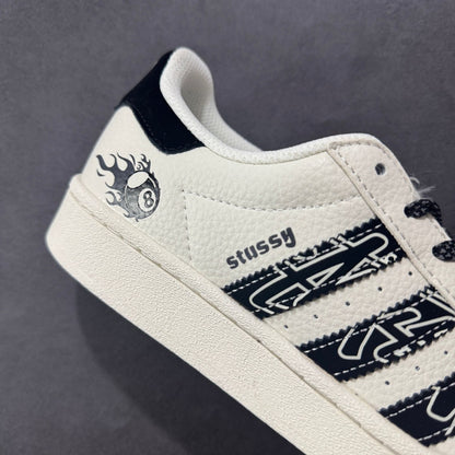 ADIDAS ORIGINALS SUPERSTAR X STUSSY BALL WITH KEYCHAIN