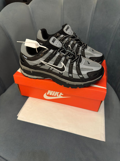NIKE P 6000 TRAINER BLACK COOL GREY