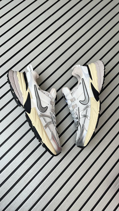 NIKE V2K