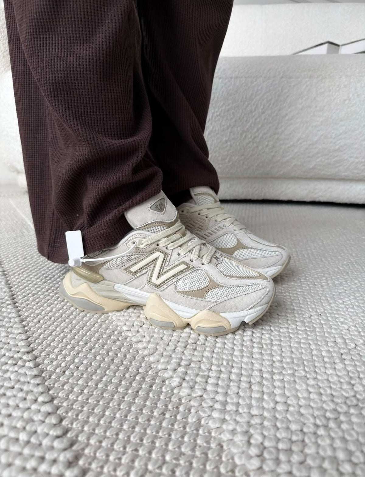 NEW BALANCE 9060 SEA SALT BROWN