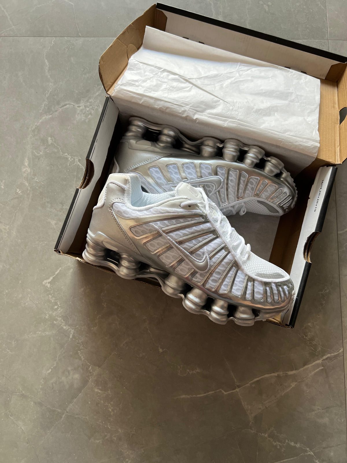 NIKE SHOX TL