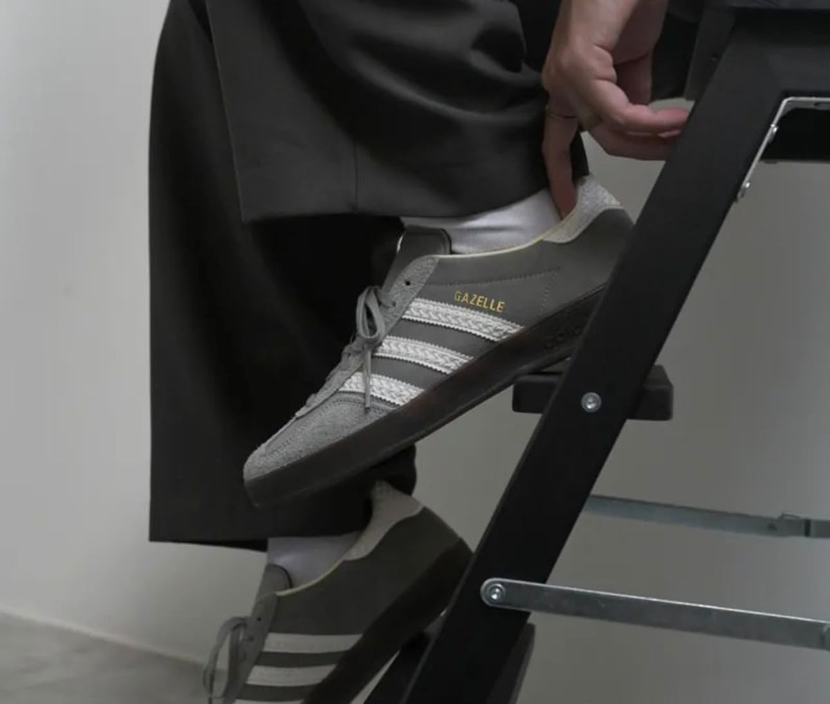 ADIDAS GAZELLE INDOOR WOLF GREY