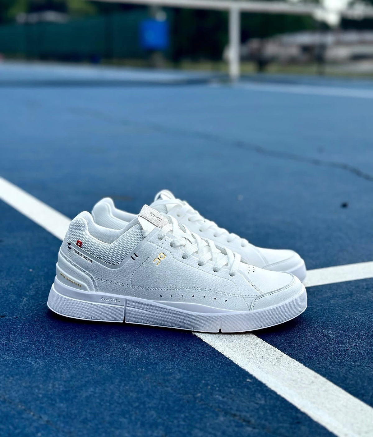 ON CLOUD RUNNING THE ROGER CENTRE COURT WHITE