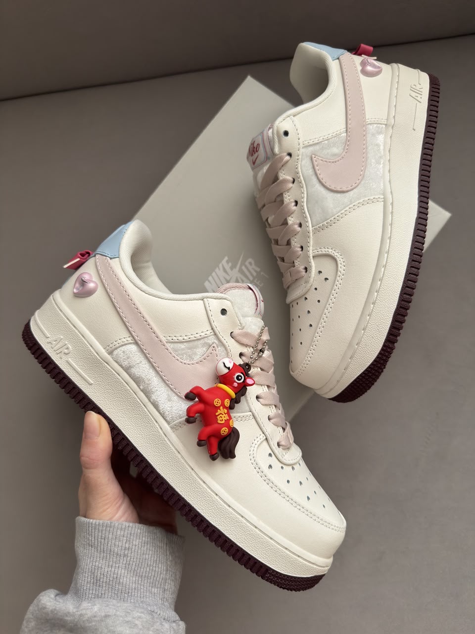 NIKE AIR FORCE 1 LOW VALENTINE DAY