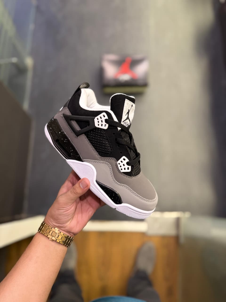 AIR JORDANS RETRO 4