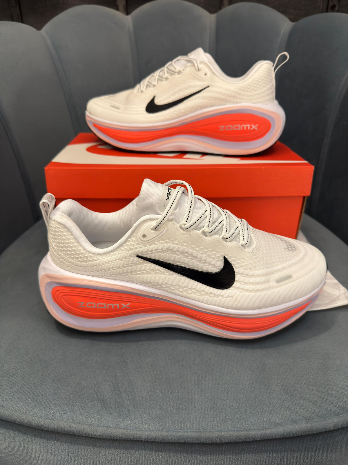 NIKE  VOMERO PLUS WHITE BLACK BRIGHT CRIMSON