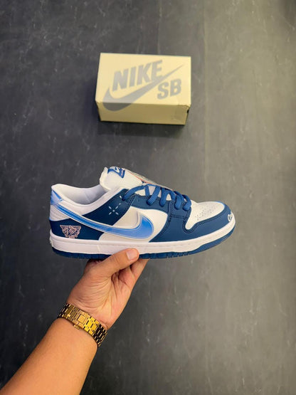 NIKE SB DUNK THE BORNE X RAISED