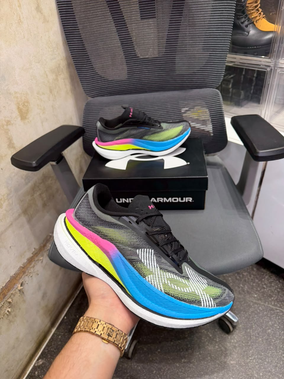 UNDER ARMOUR VELOCITY ELITE RUNNING SHOE