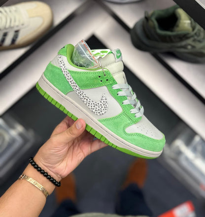 NIKE SB DUNK CHLOROPHYLL