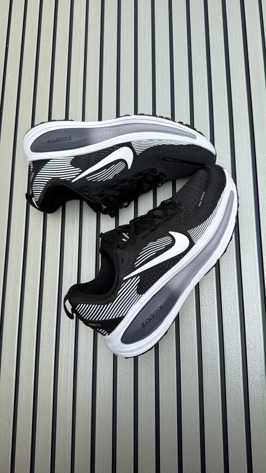 NIKE VOMERO ZOOM 18 BLACK