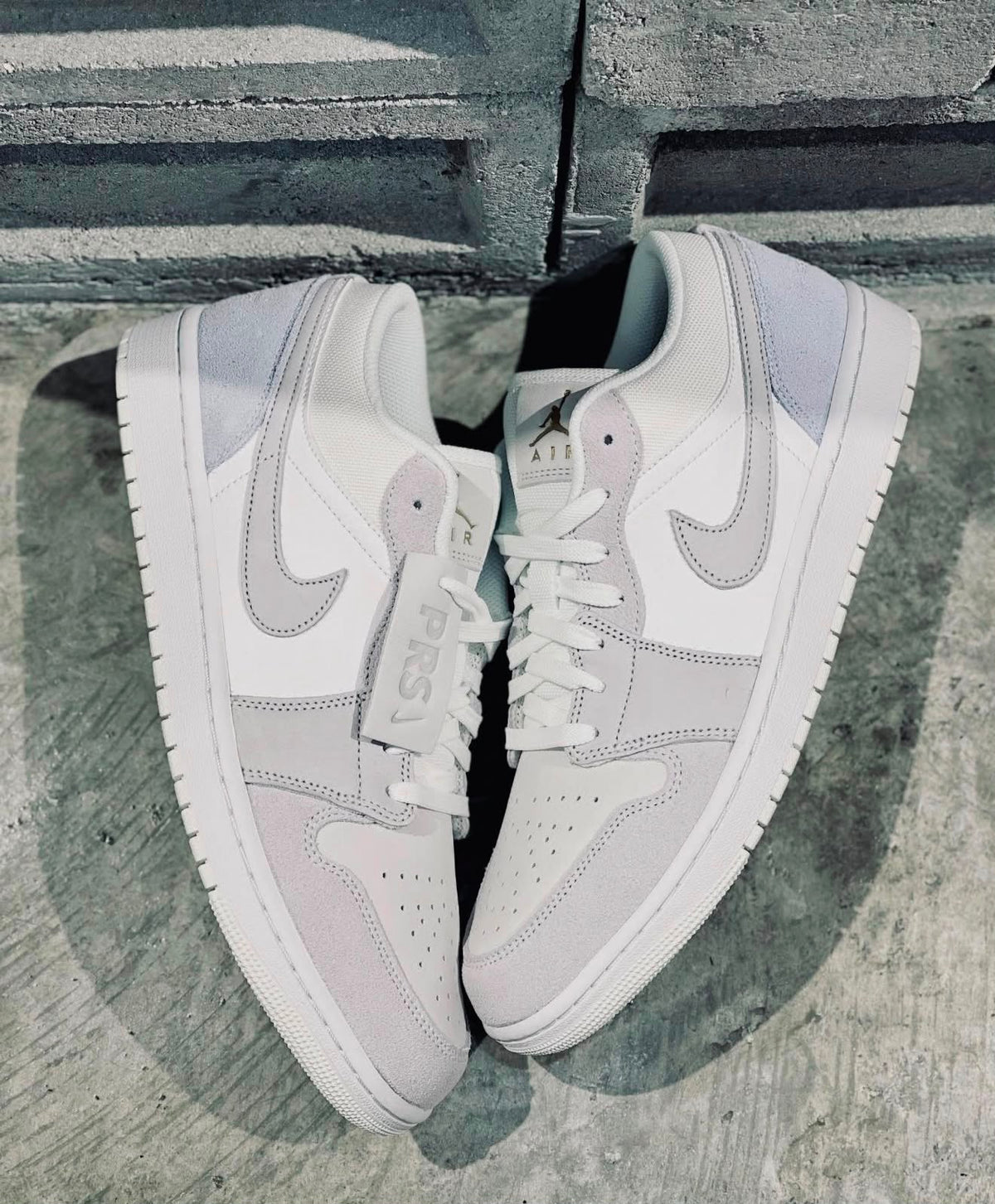 NIKE AIR JORDAN 1 PARIS LOW