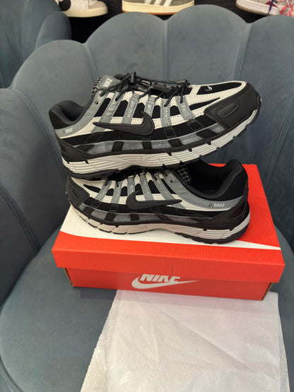 NIKE P 6000 TRAINER BLACK /GREY