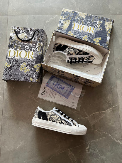 NIKE DIOR