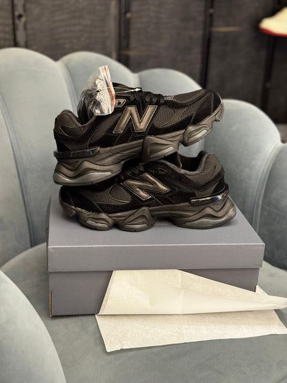 NEW BALANCE 9060 TRIPLE BLACK