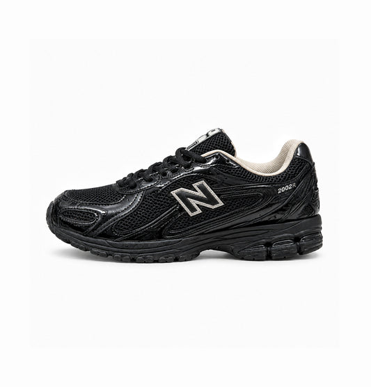 NEW BALANCE 204L BLACK