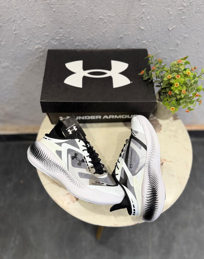 UNDER ARMOUR ECHO SLIPSPEED 4 COLOURS