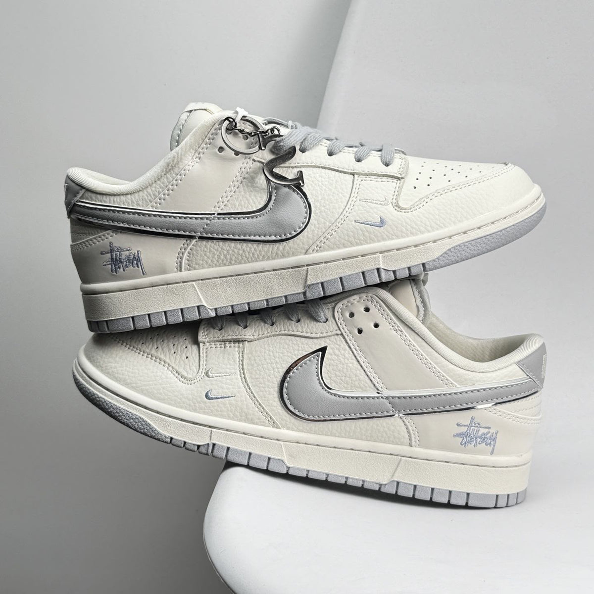 NIKE SB DUNK STUSSY GREY