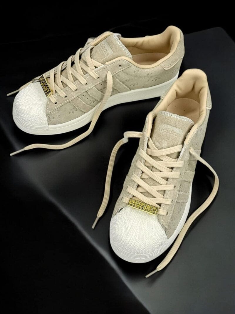 ADIDAS ORIGINALS SUPERSTAR  BEIGE ENGRAVED 3 STRIPS FLOWER