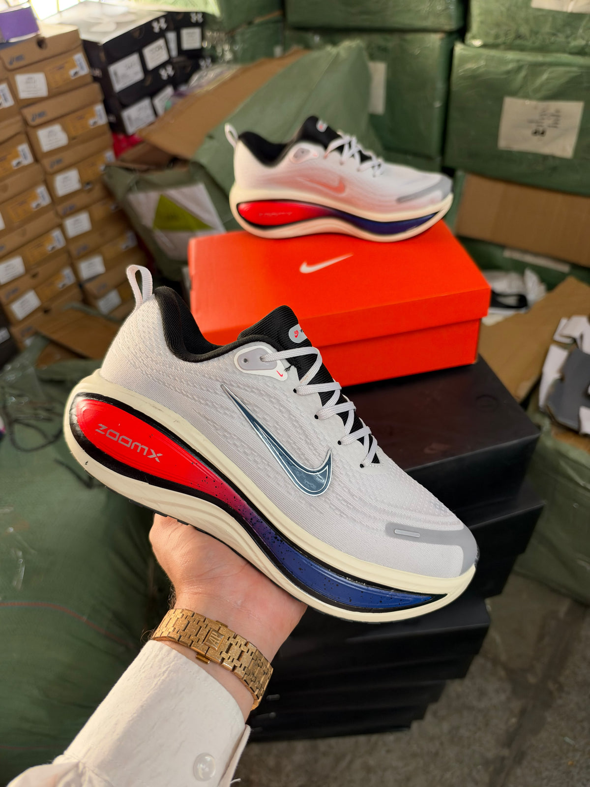 NIK VOMERO PLUS MULTI WHITE BLACK RACER BLUE