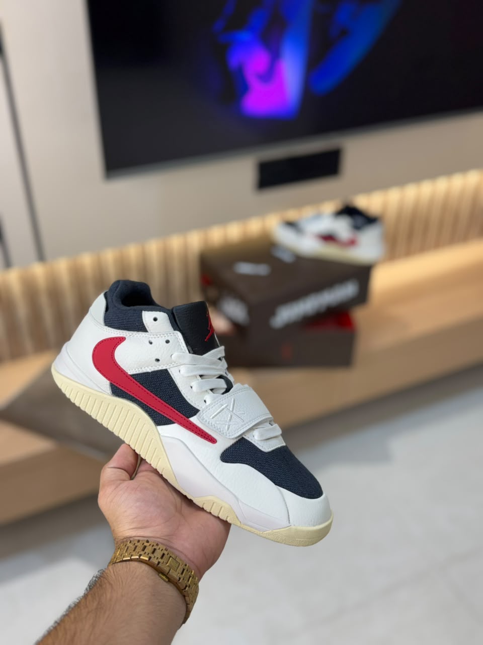 NIKE AIR JORDAN JUMPMAN JACK TRAVIS SCOTT UNIVERSITY RED