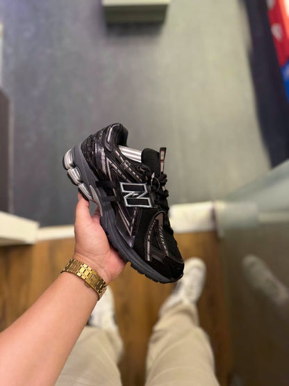 NEW BALANCE 1906 A BLACK SILVER