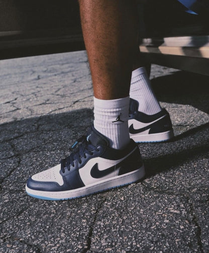 NIKE AIR JORDAN 1 LOW MIDNIGHT NAVY UNIVERSITY BLUE