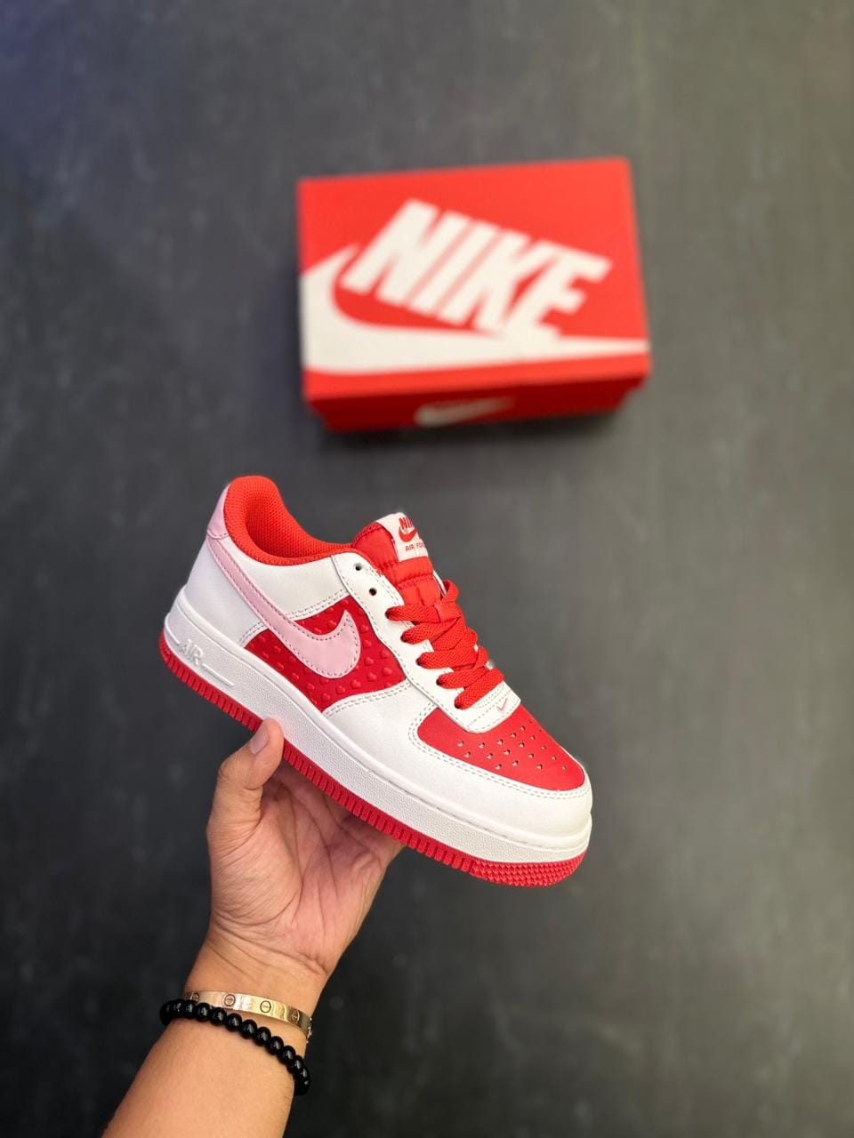 NIKE AIRFORCE ONE VALENTINE  2024