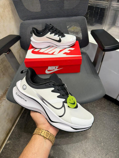 NIKE ZOOM X SMILEY