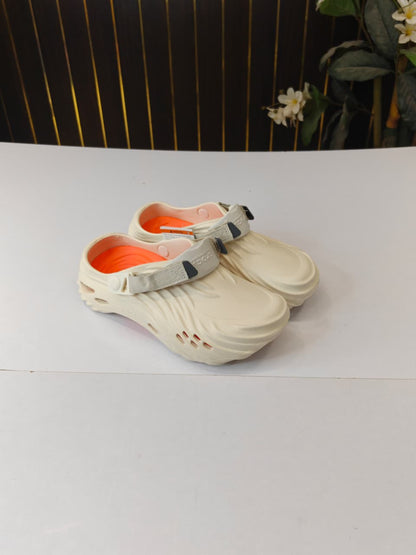 CROCS ECHO WAVE CLOG BLACK /CREAM