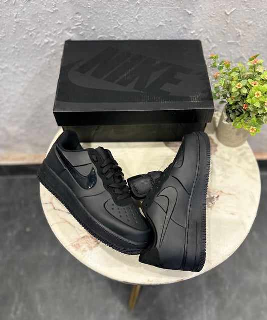 NIKE AIRFORCE FOAMPOSITE PRO BLACK