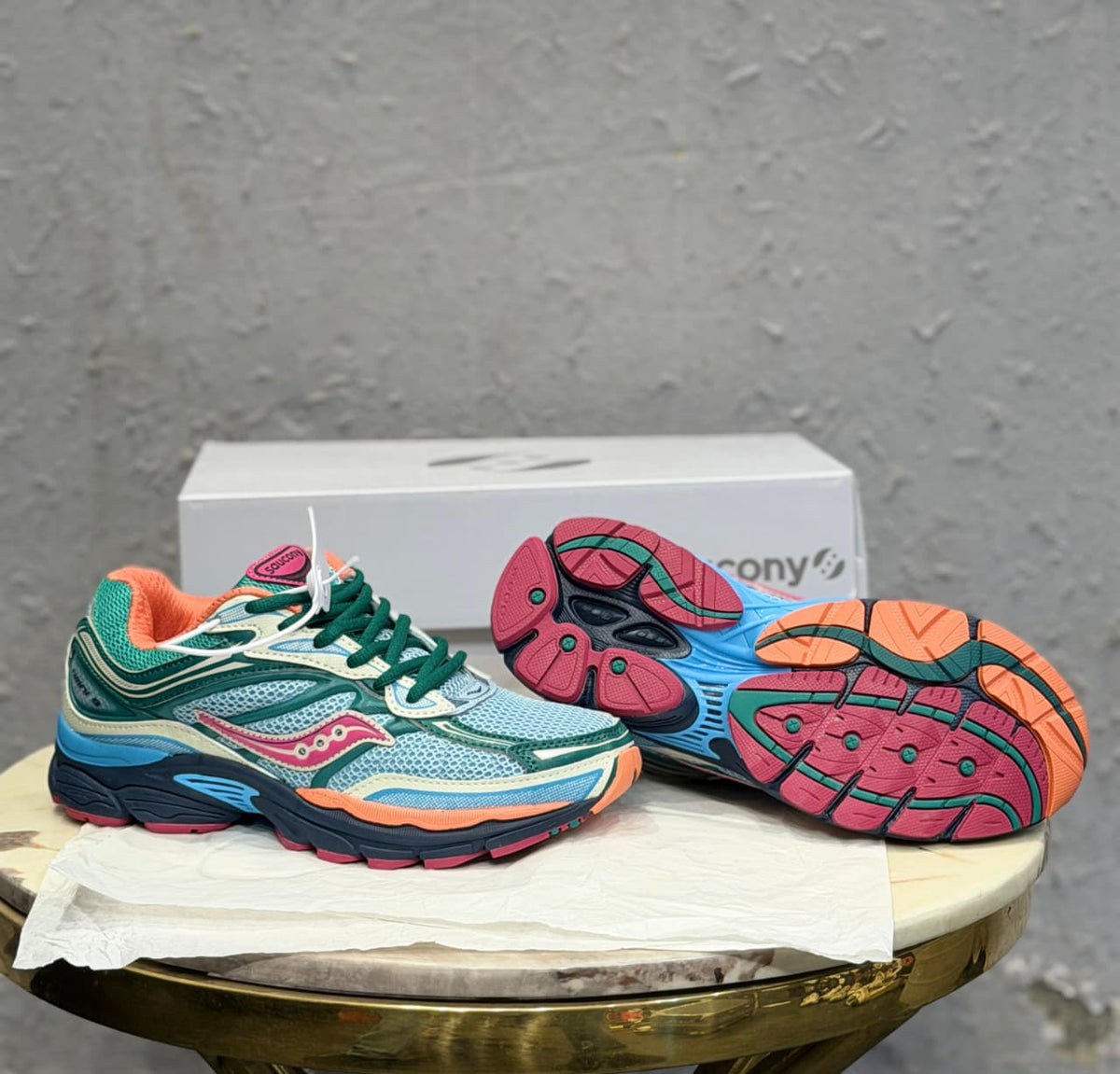 SAUCONY OMNI 9 TRAINERS