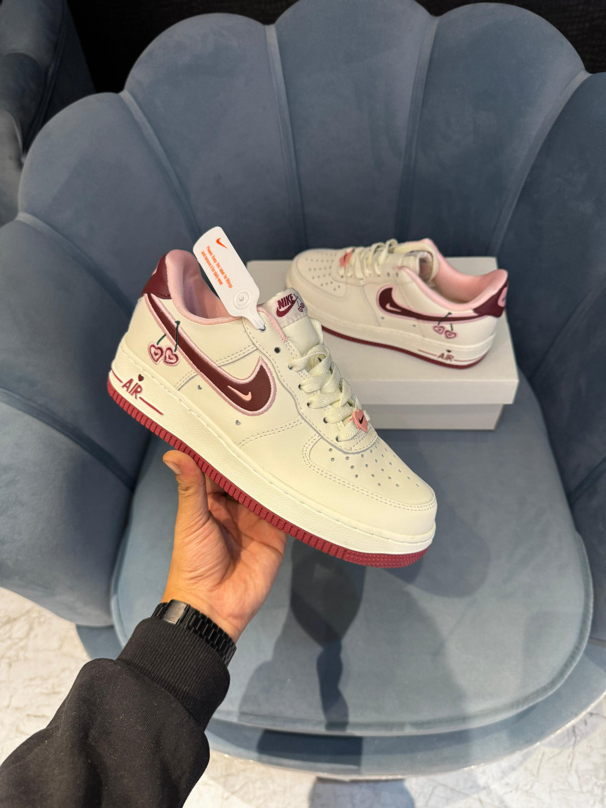 NIKE AIRFORCE ONE VALENTINE