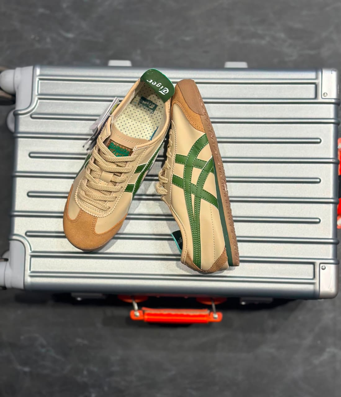 ONITSUKA TIGER BEIGE GREEN