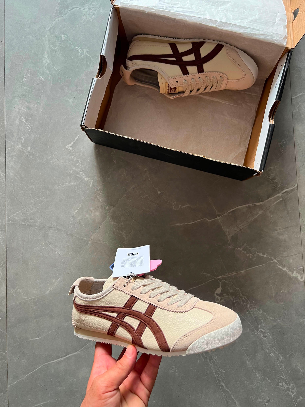 ONITSUKA TIGER BEIGE