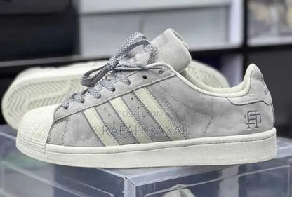 ADIDAS ORIGINALS SUPERSTAR GREY SUIDE REIGN