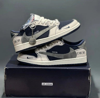 AIR JORDANS RETRO 1 LOW TRAVIS X DIOR