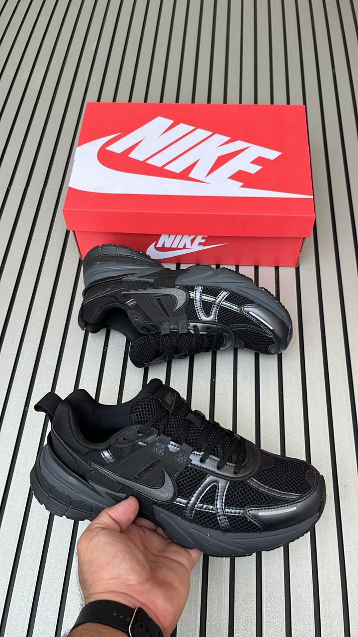 NIKE V2K BLACK
