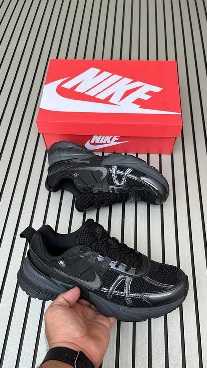NIKE V2K BLACK