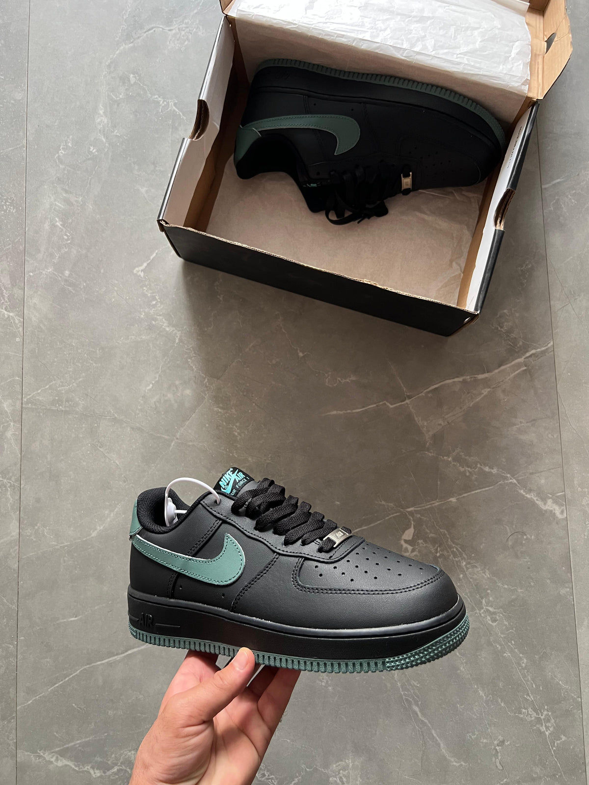 NIKE AIRFORCE ONE ORIGINALS