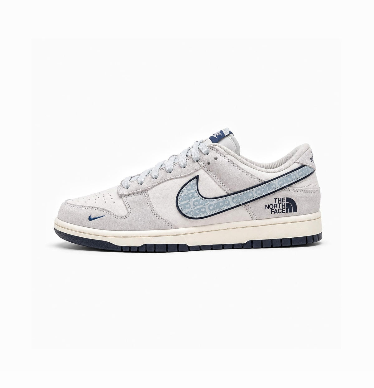 NIKE SB DUNK LOW X THE NORTH FACE